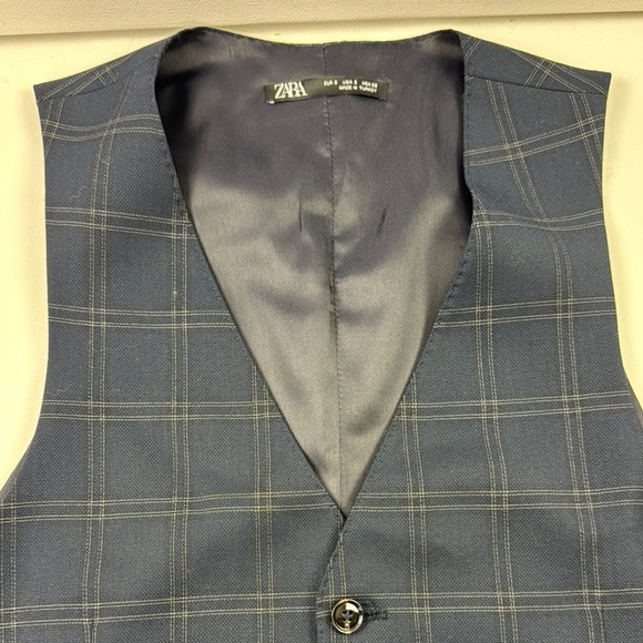 Classic Zara Men's Blue Slim-Fit Suit Vest - Picture 5 of 12